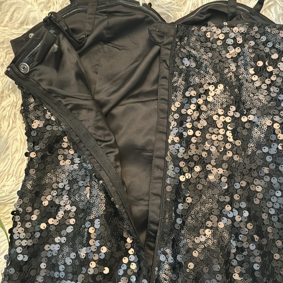 Sexy black sequined mini dress - Picture 5 of 5
